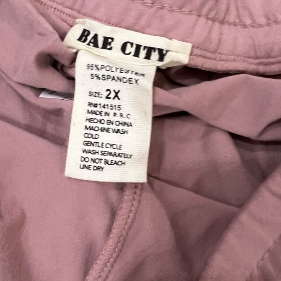 NWT Women’s Plus Size Bae City Dry Rose (Pink) Soft Joggers with Gold Zippers 2X - Picture 11 of 16
